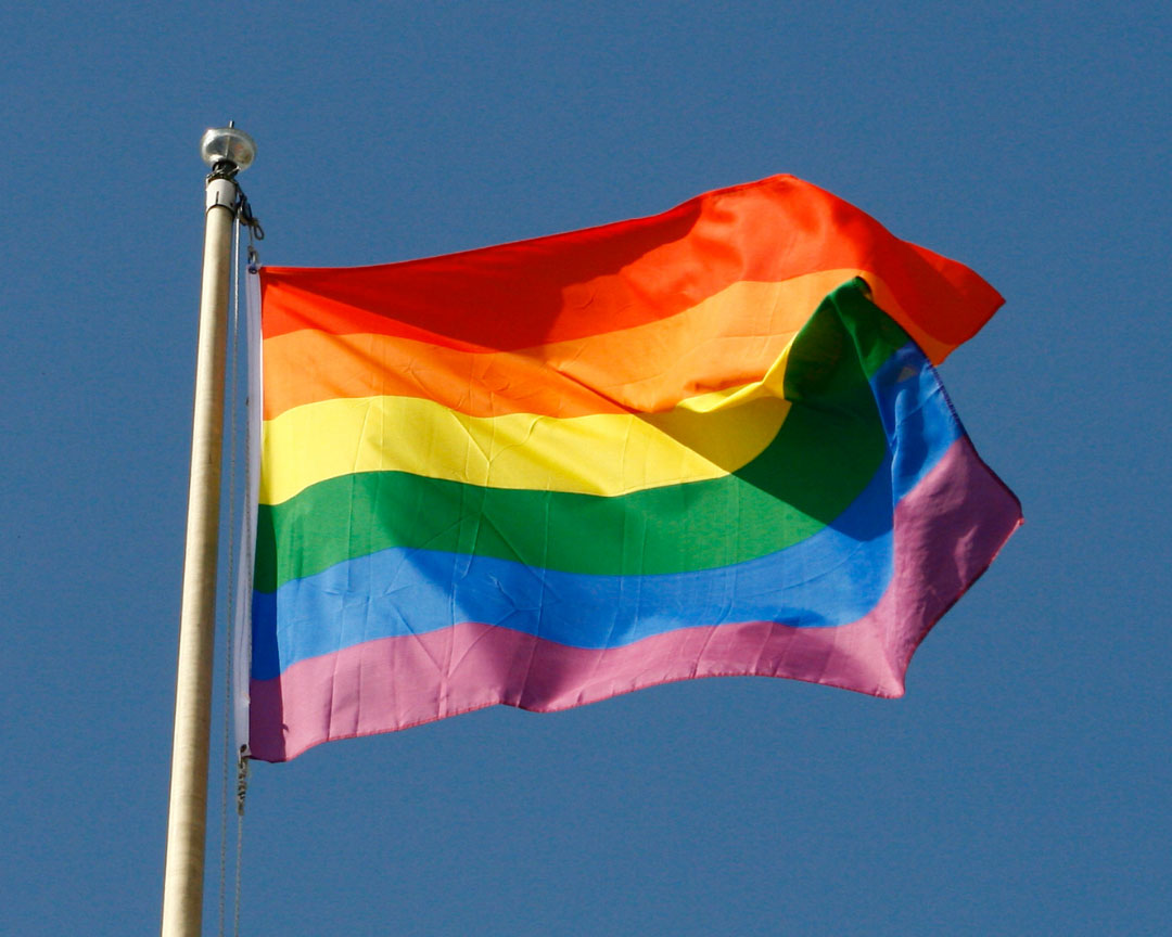 viitasaari-pride-lippu sateenkaarilippu